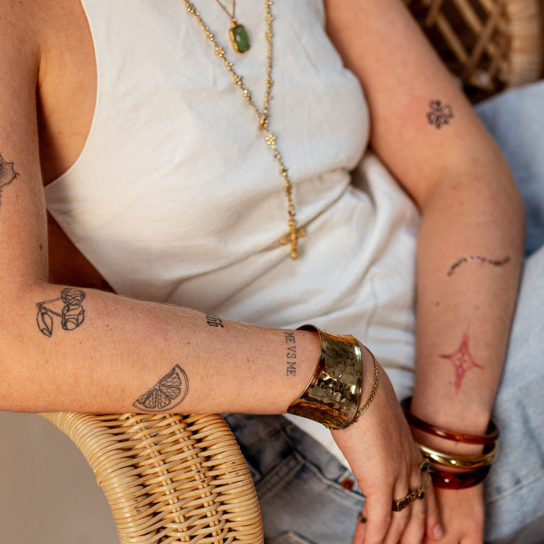 Smiley-tatoveringer: 10 glade design for et smil på huden din