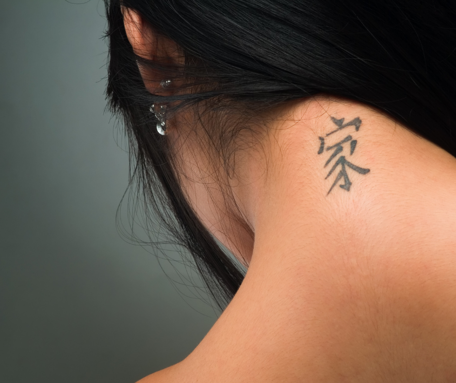 Geluk-tatovering: 7 tatoveringer med firkløver og andre lykkeamulett