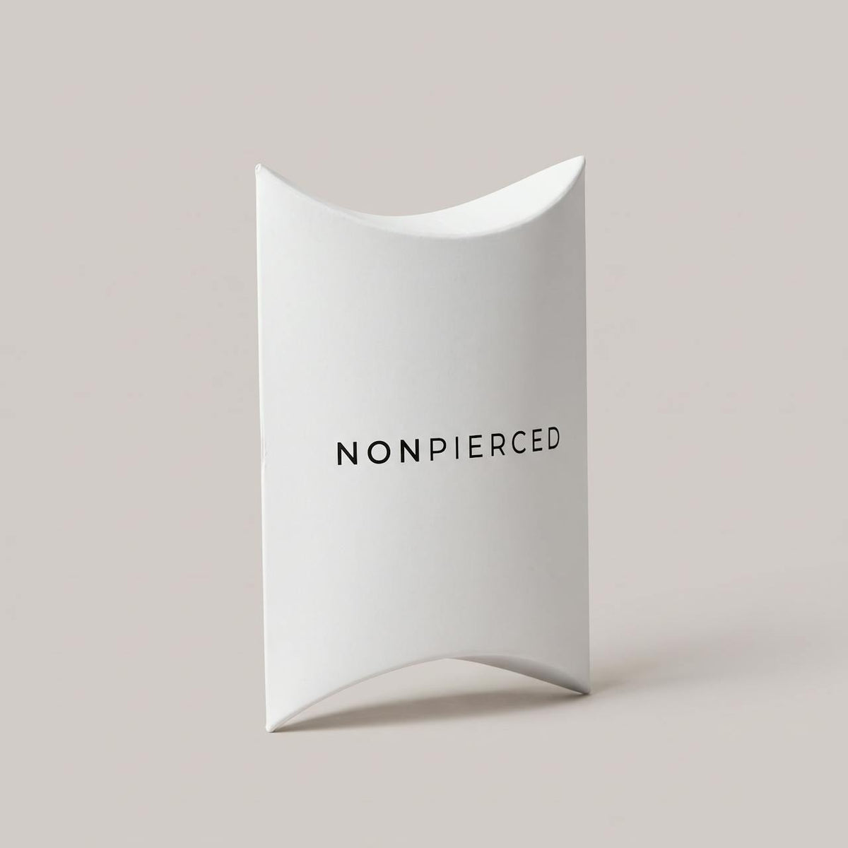 Nep neuspiercing clip blaadjes zilver in NONPIERCED doosje